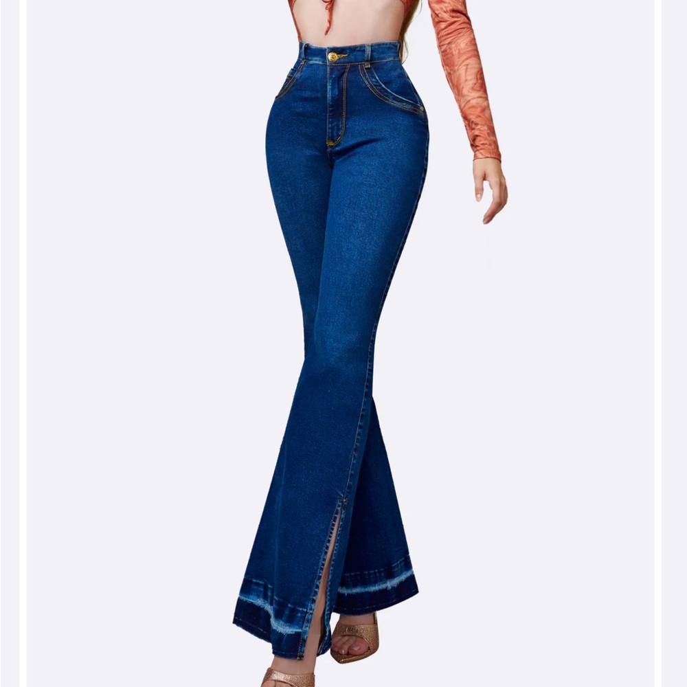 Sol beauty and care Garnet Women's Blue Flared Jeans